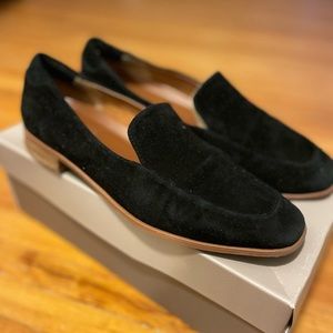 Carlina Black Faux Suede Loafer size 7.5